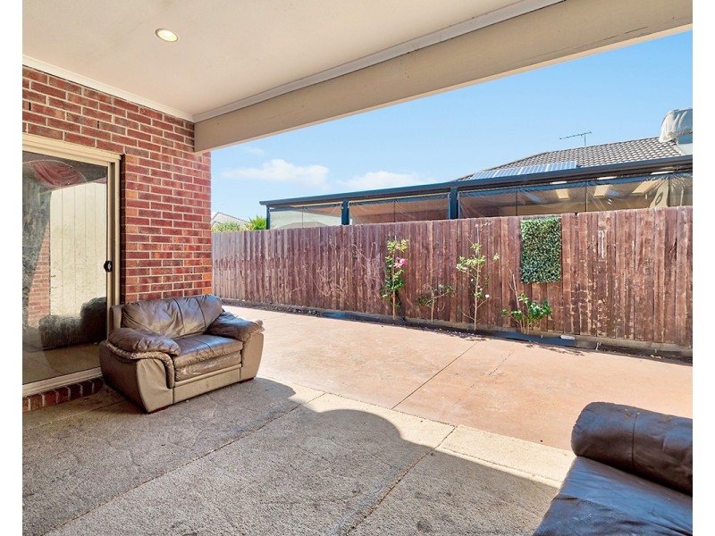 6 Prichard Avenue, Lynbrook VIC 3975