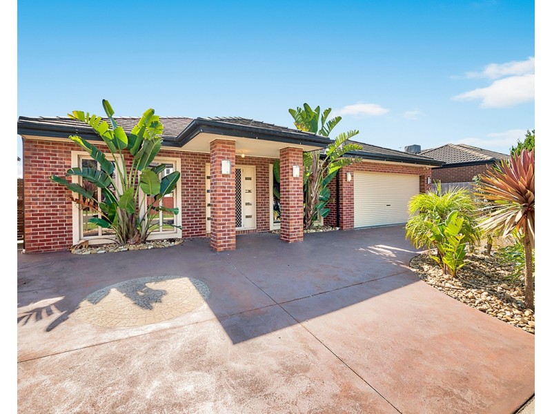 6 Prichard Avenue, Lynbrook VIC 3975