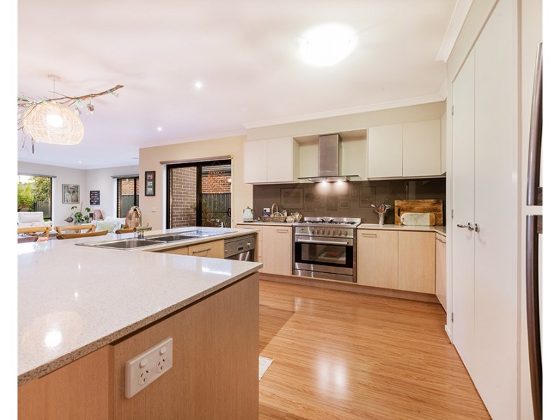 102 Sabel Drive, Cranbourne North VIC 3977