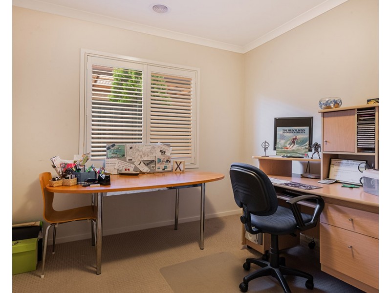 102 Sabel Drive, Cranbourne North VIC 3977