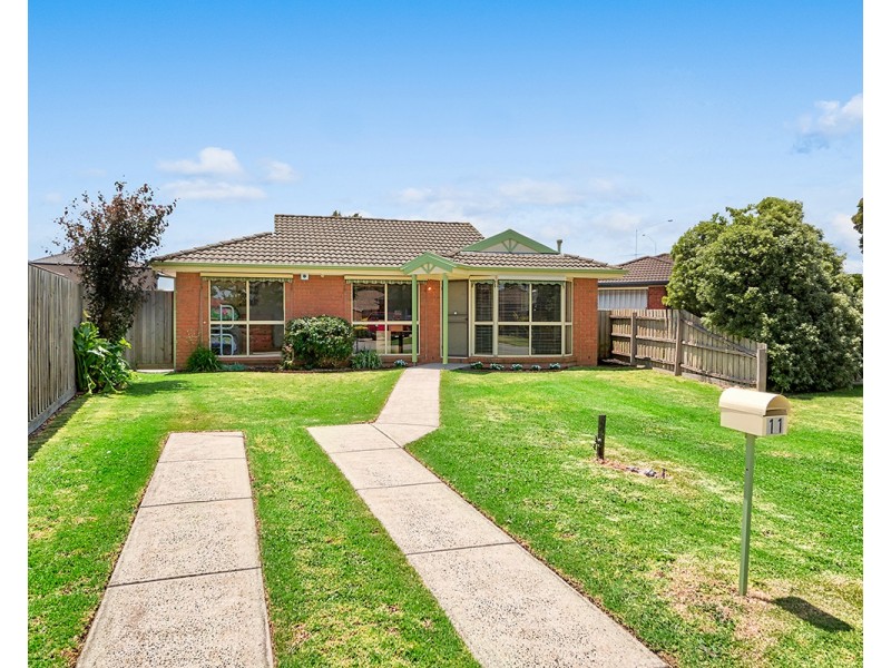 11 Oates Court, Cranbourne North VIC 3977