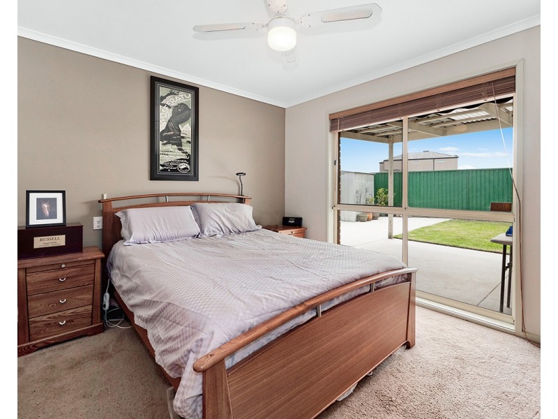 11 Oates Court, Cranbourne North VIC 3977