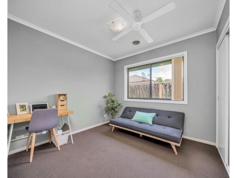 4 Cascade Way, Pakenham VIC 3810