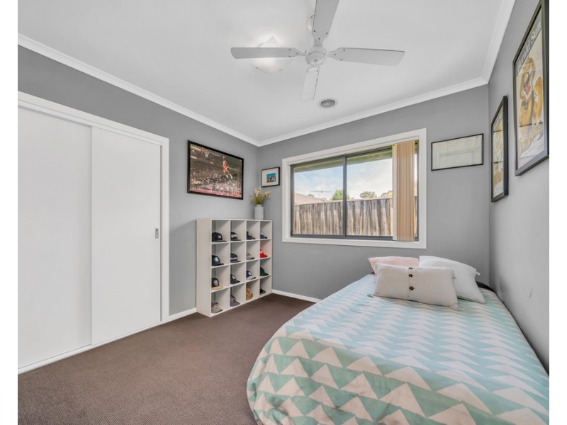 4 Cascade Way, Pakenham VIC 3810