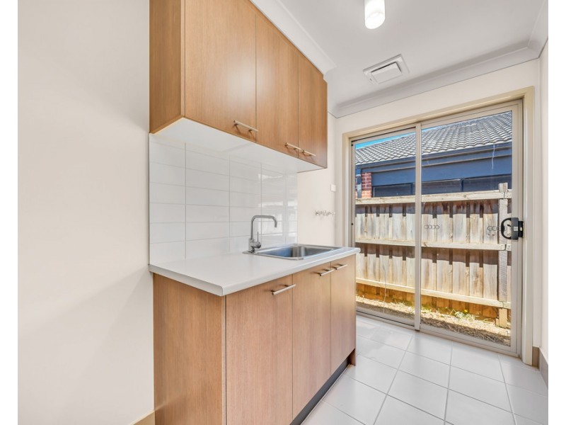 4 Rocky Street, Cranbourne East VIC 3977