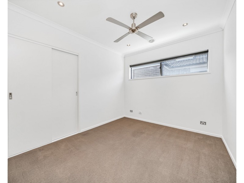 20 Serene Way, Clyde North VIC 3978