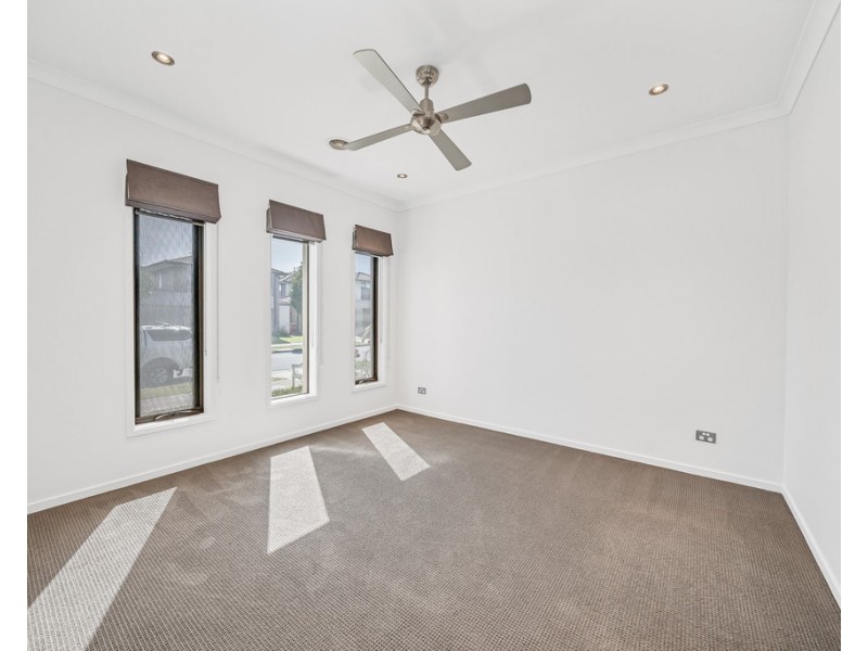 20 Serene Way, Clyde North VIC 3978