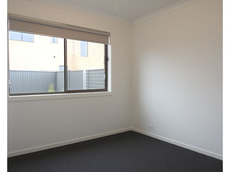 7 Almondbank Road, Cranbourne East VIC 3977