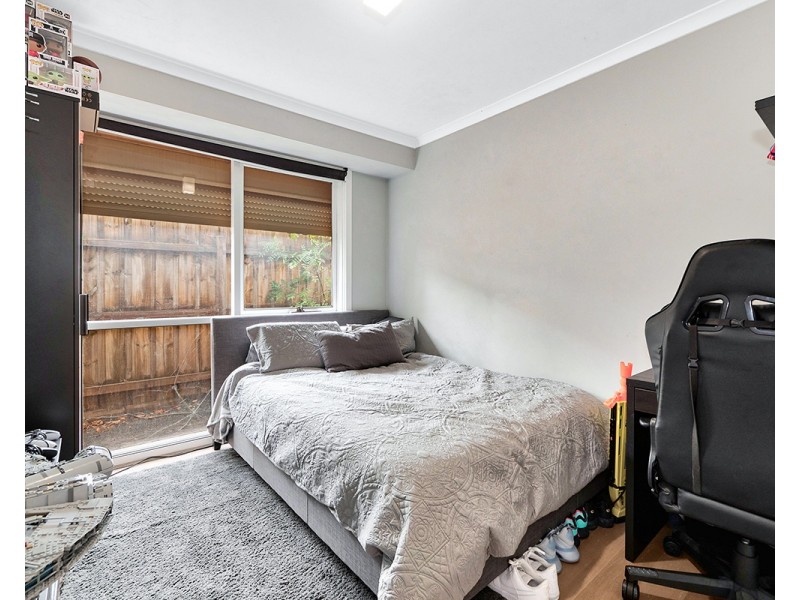 40 Frances Crescent, Cranbourne North VIC 3977