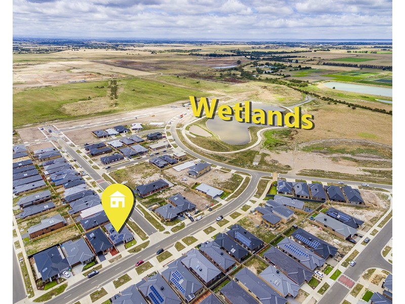 37 Cherokee Parade, Clyde VIC 3978