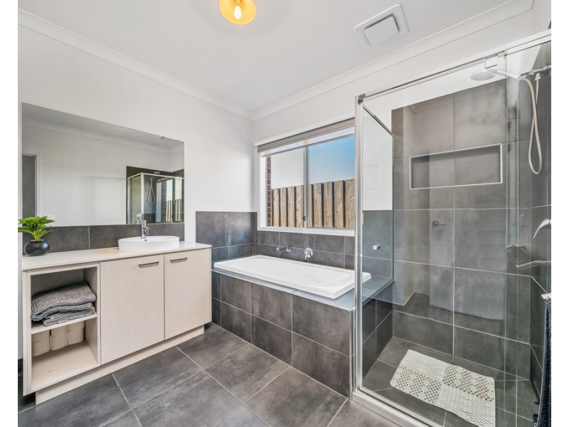 7 Paddy Court, Koo Wee Rup VIC 3981