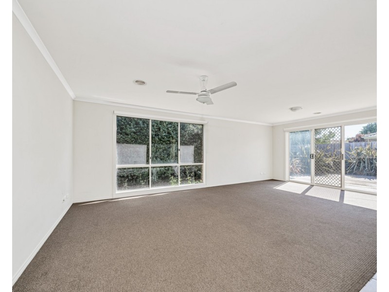 17/220-222 Monahans Road, Cranbourne VIC 3977