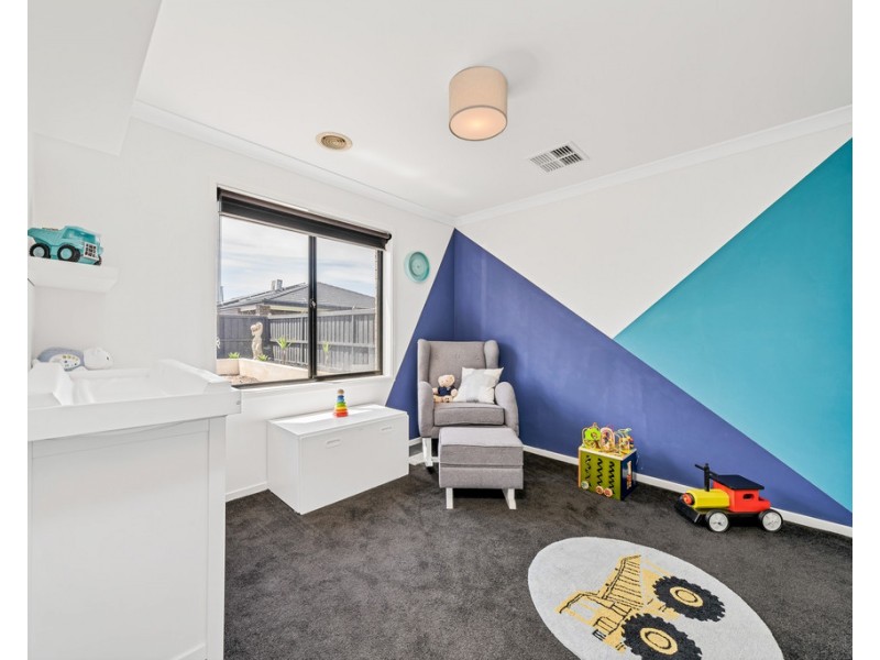 24 Goulburn Street, Cranbourne East VIC 3977