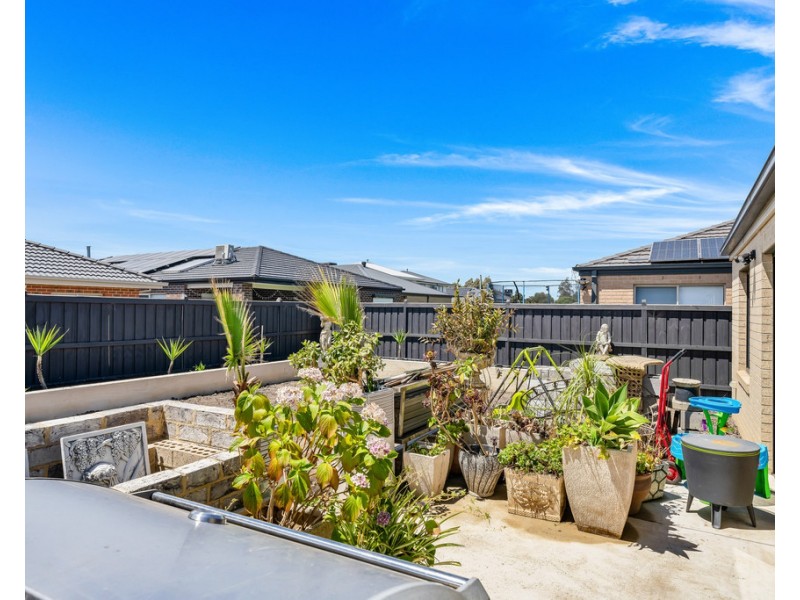 24 Goulburn Street, Cranbourne East VIC 3977