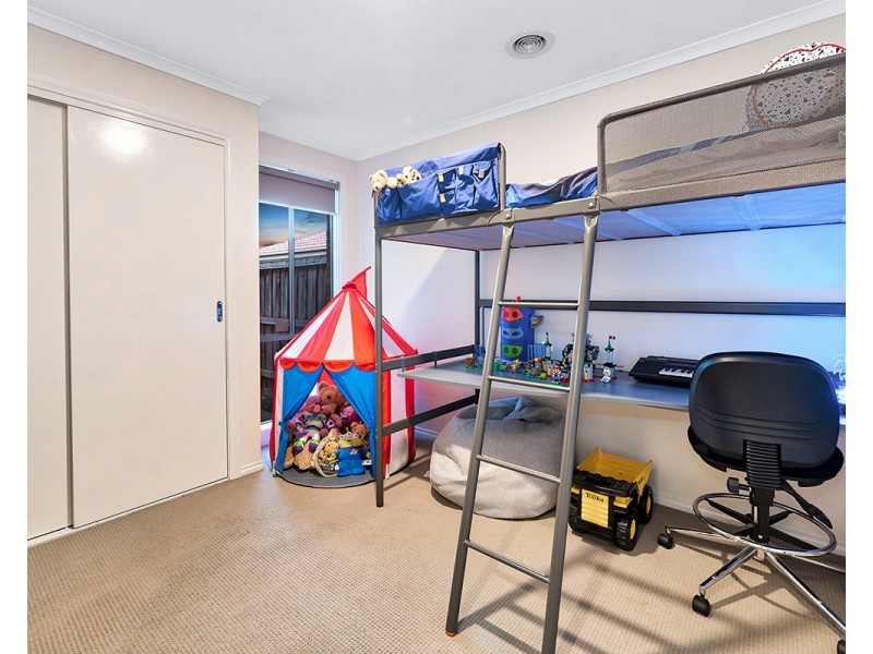 5 Pallyang Lane, Cranbourne East VIC 3977