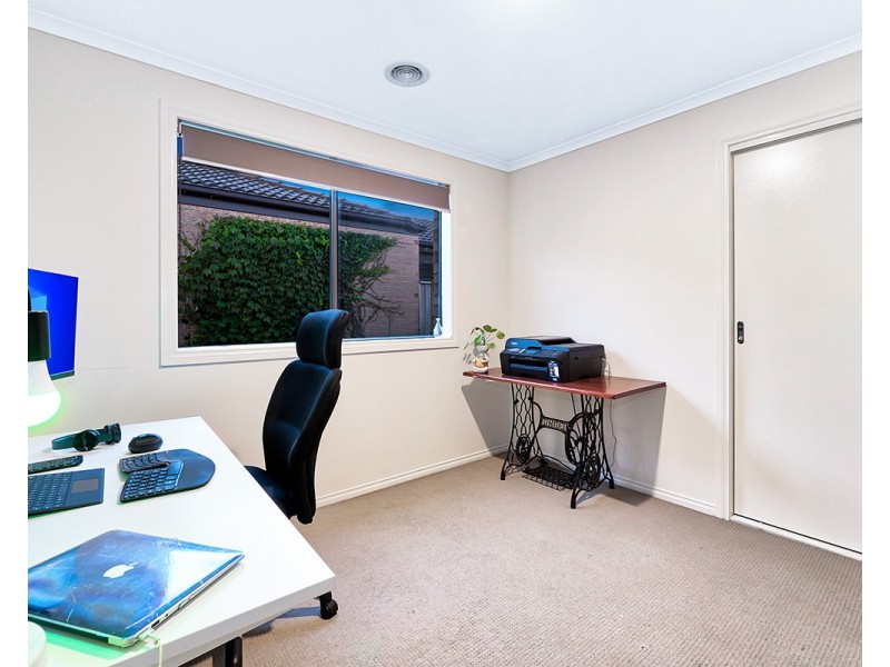 5 Pallyang Lane, Cranbourne East VIC 3977