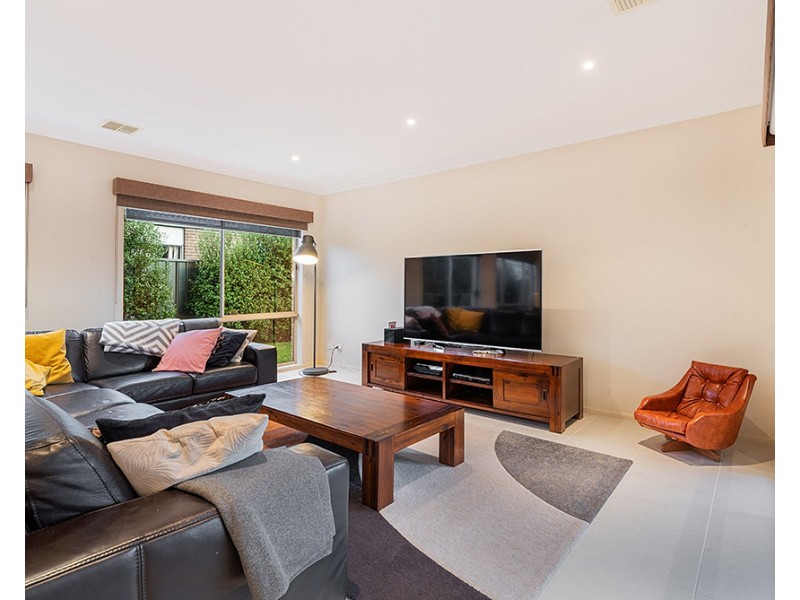 20 Abrus Circuit, Cranbourne North VIC 3977