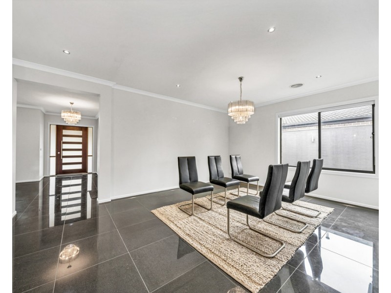 12 Gregson Grove, Lyndhurst VIC 3975