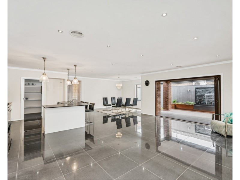 12 Gregson Grove, Lyndhurst VIC 3975