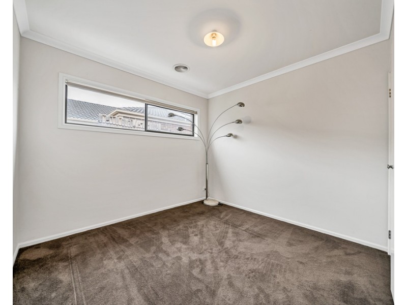 12 Gregson Grove, Lyndhurst VIC 3975