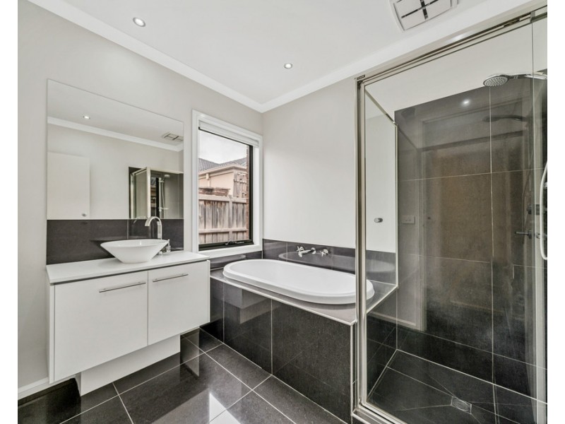 12 Gregson Grove, Lyndhurst VIC 3975