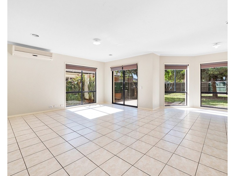13 Brookville Court, Narre Warren South VIC 3805
