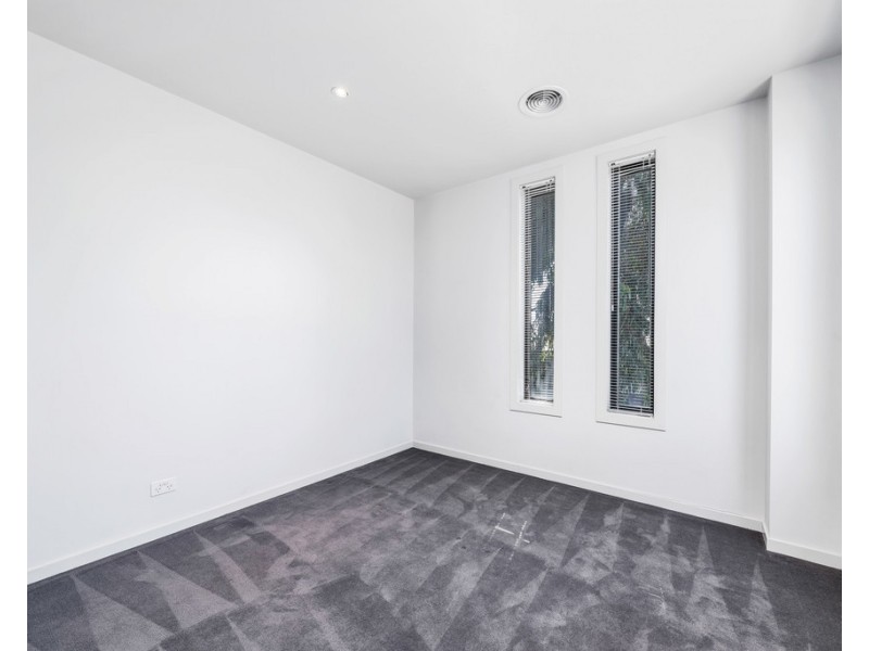 12 Alarah Boulevard, Cranbourne West VIC 3977
