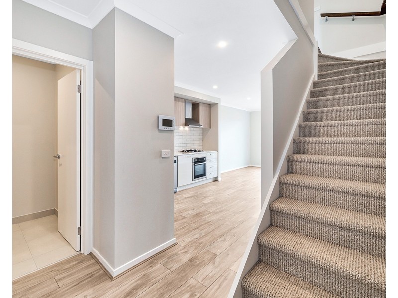 10 Hacienda Lane, Clyde North VIC 3978