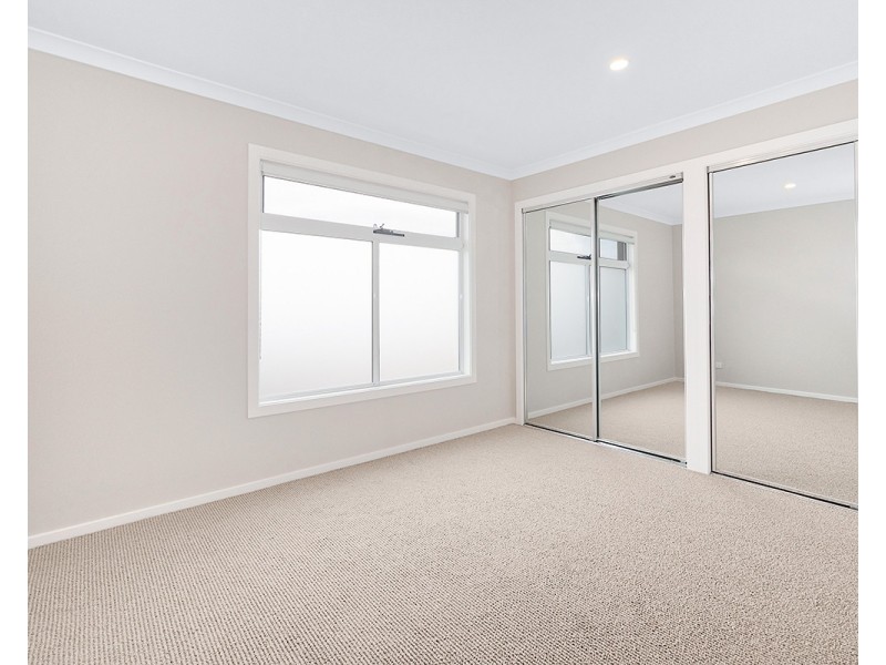 10 Hacienda Lane, Clyde North VIC 3978