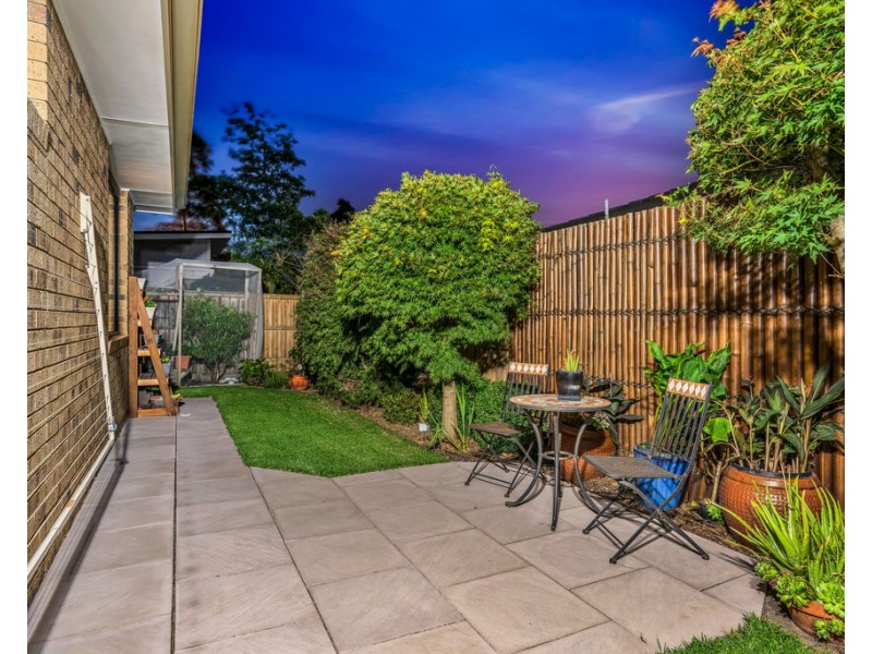 18 Nature Circuit, Cranbourne North VIC 3977