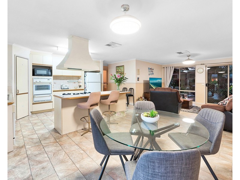 2 Glendoon Road, Junction Village VIC 3977