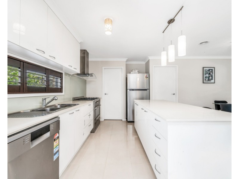 31 Albida Parade, Lyndhurst VIC 3975