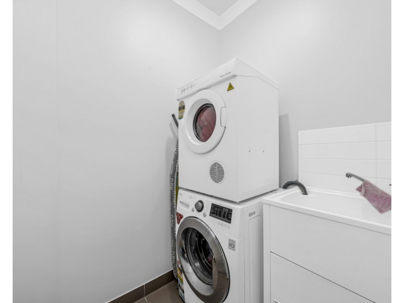 31 Rush Lily Drive, Officer VIC 3809