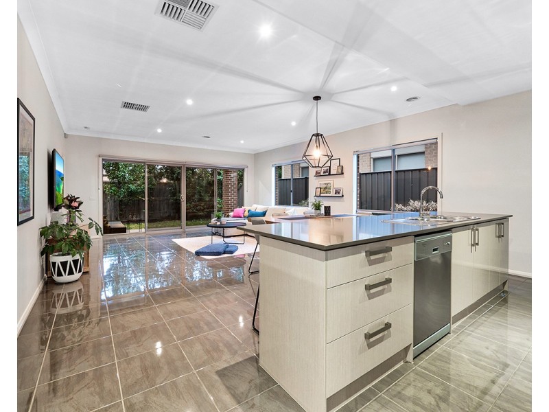 61 Burford Way, Cranbourne North VIC 3977
