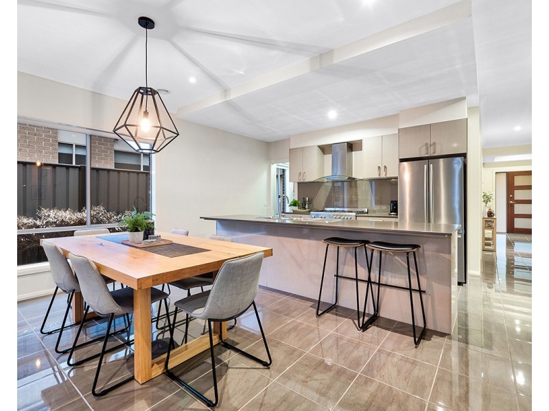 61 Burford Way, Cranbourne North VIC 3977