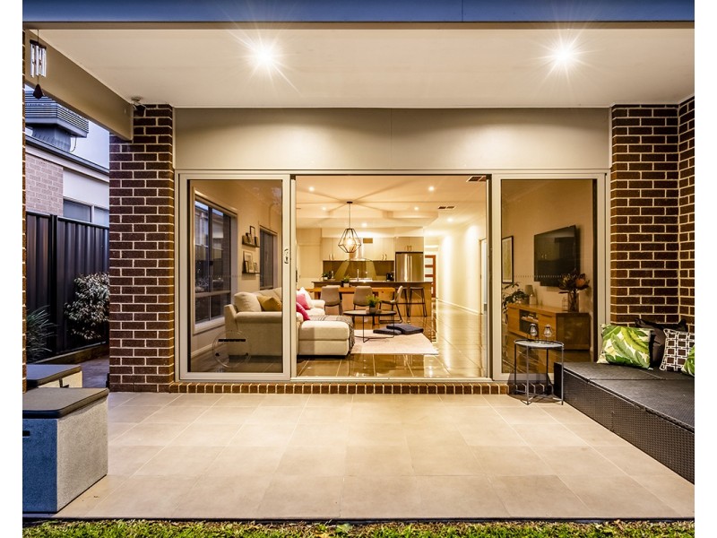 61 Burford Way, Cranbourne North VIC 3977