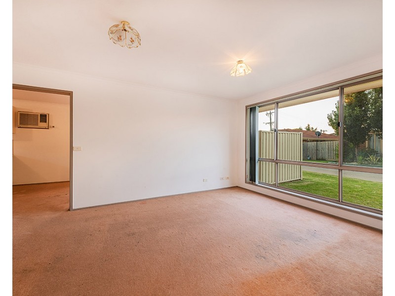 2/220-222 Monahans Road, Cranbourne VIC 3977