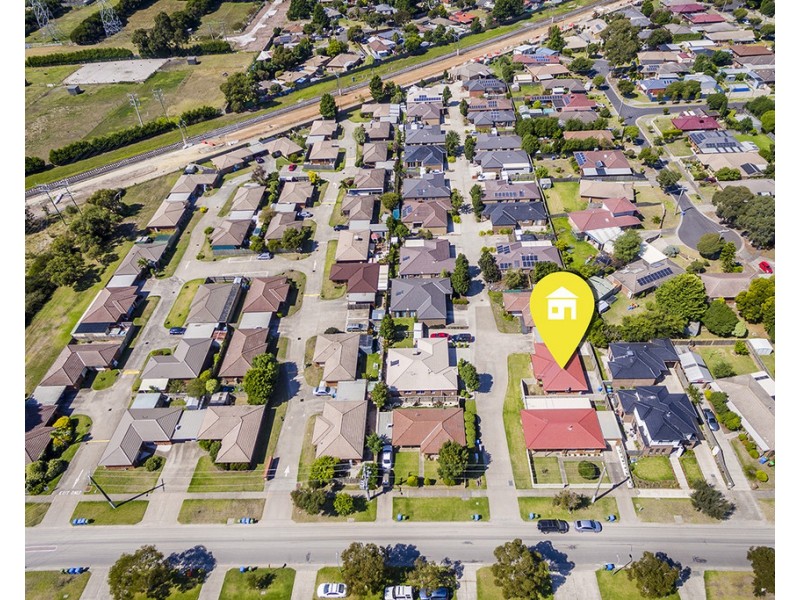 2/220-222 Monahans Road, Cranbourne VIC 3977