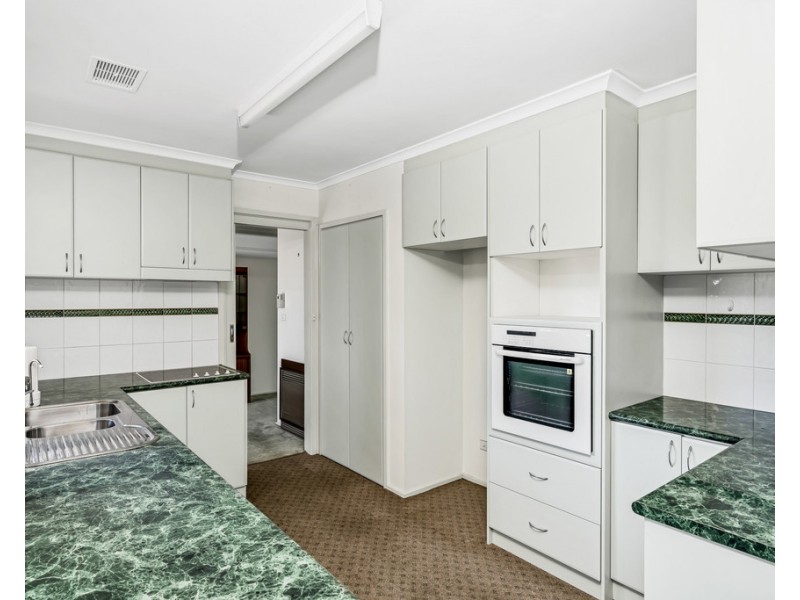 29 Lyall Street, Cranbourne VIC 3977