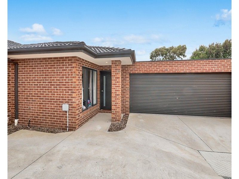 2/21 Rouse Street, Cranbourne VIC 3977