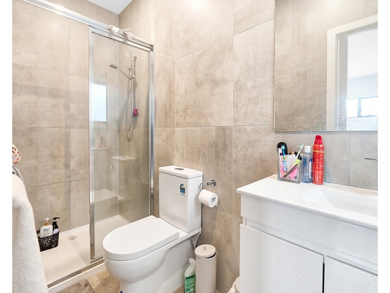 2/21 Rouse Street, Cranbourne VIC 3977