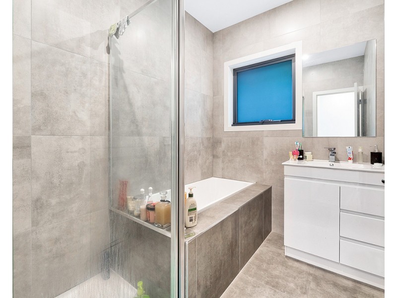 2/21 Rouse Street, Cranbourne VIC 3977