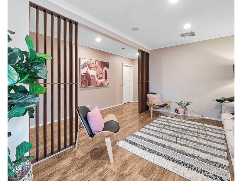 33 Springbrook Drive, Clyde North VIC 3978