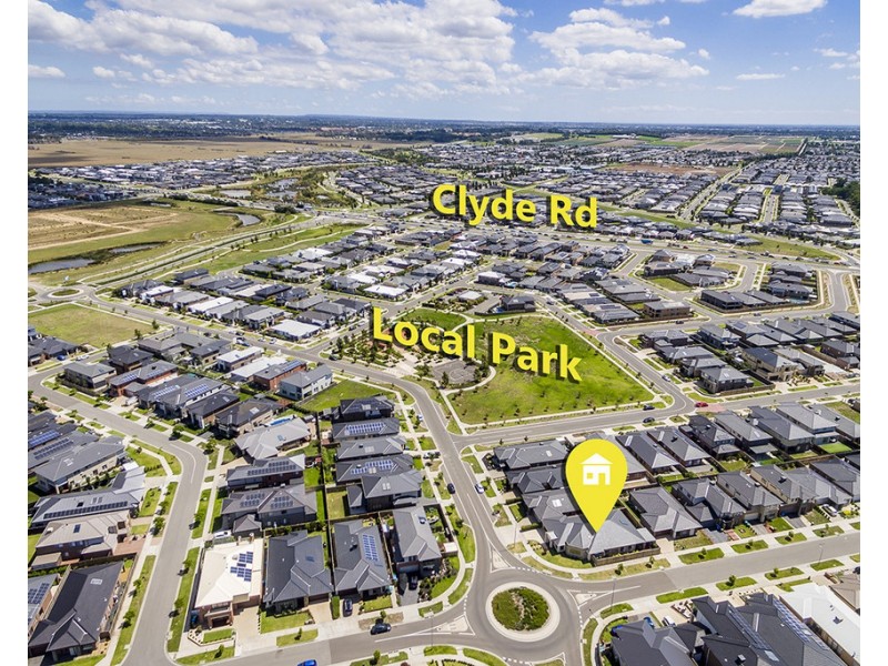 33 Springbrook Drive, Clyde North VIC 3978