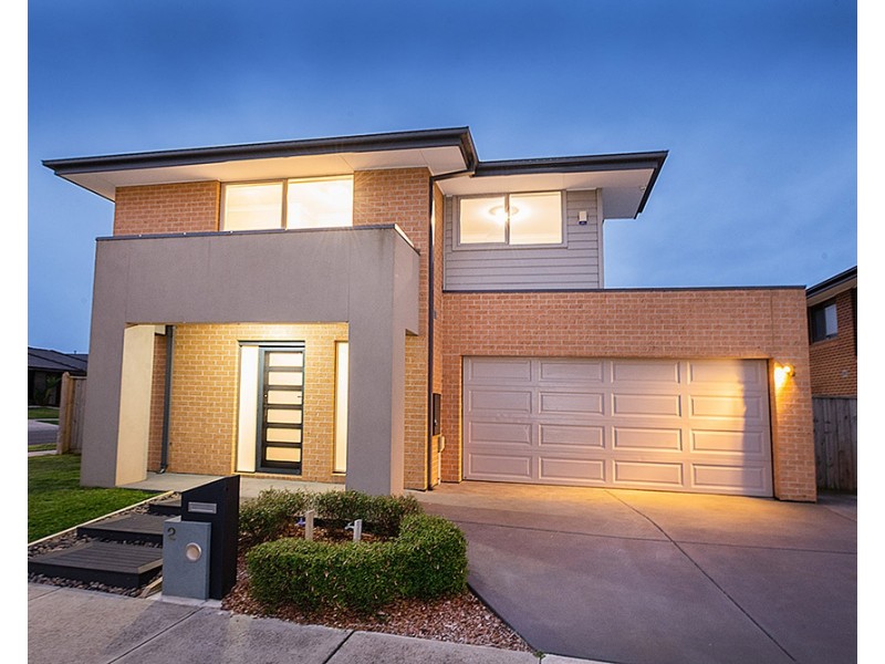 2 Jolly Street, Cranbourne East VIC 3977