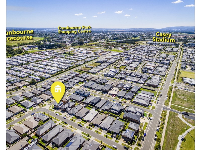2 Jolly Street, Cranbourne East VIC 3977