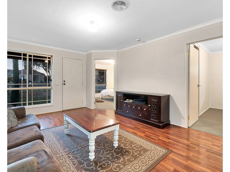 16 Incana Court, Cranbourne West VIC 3977