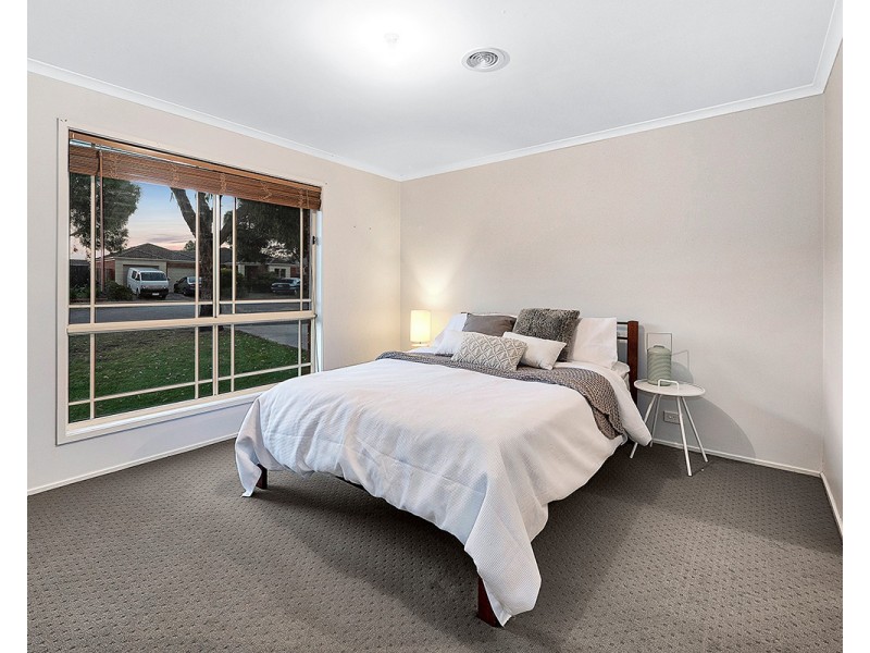 16 Incana Court, Cranbourne West VIC 3977