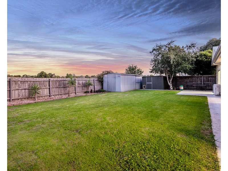 16 Incana Court, Cranbourne West VIC 3977