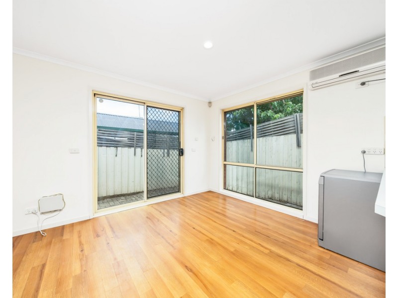 10 Seacombe Place, Cranbourne VIC 3977